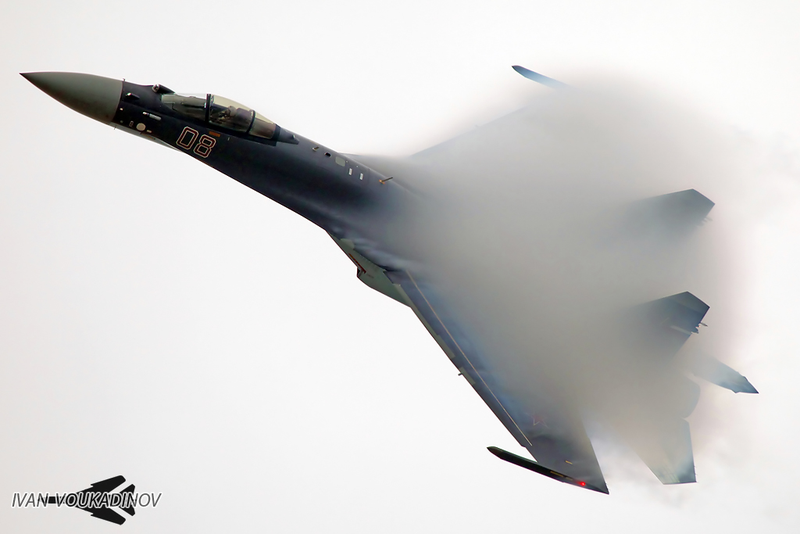 Illustration for article titled Amazing Photos Of China's Newest Stealth Jet Show Growing Air Might
